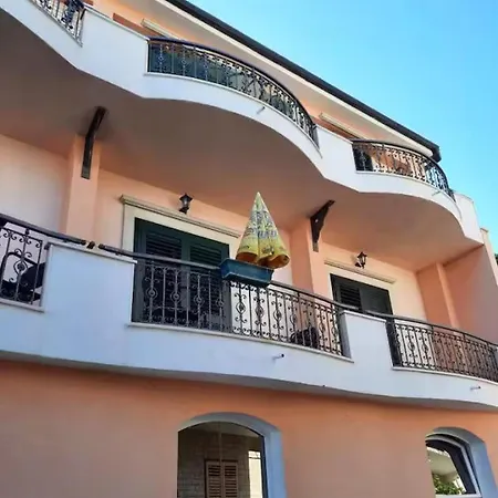Apartment In With Sea View, Terrace, Air Conditioning, Wifi 3812-1